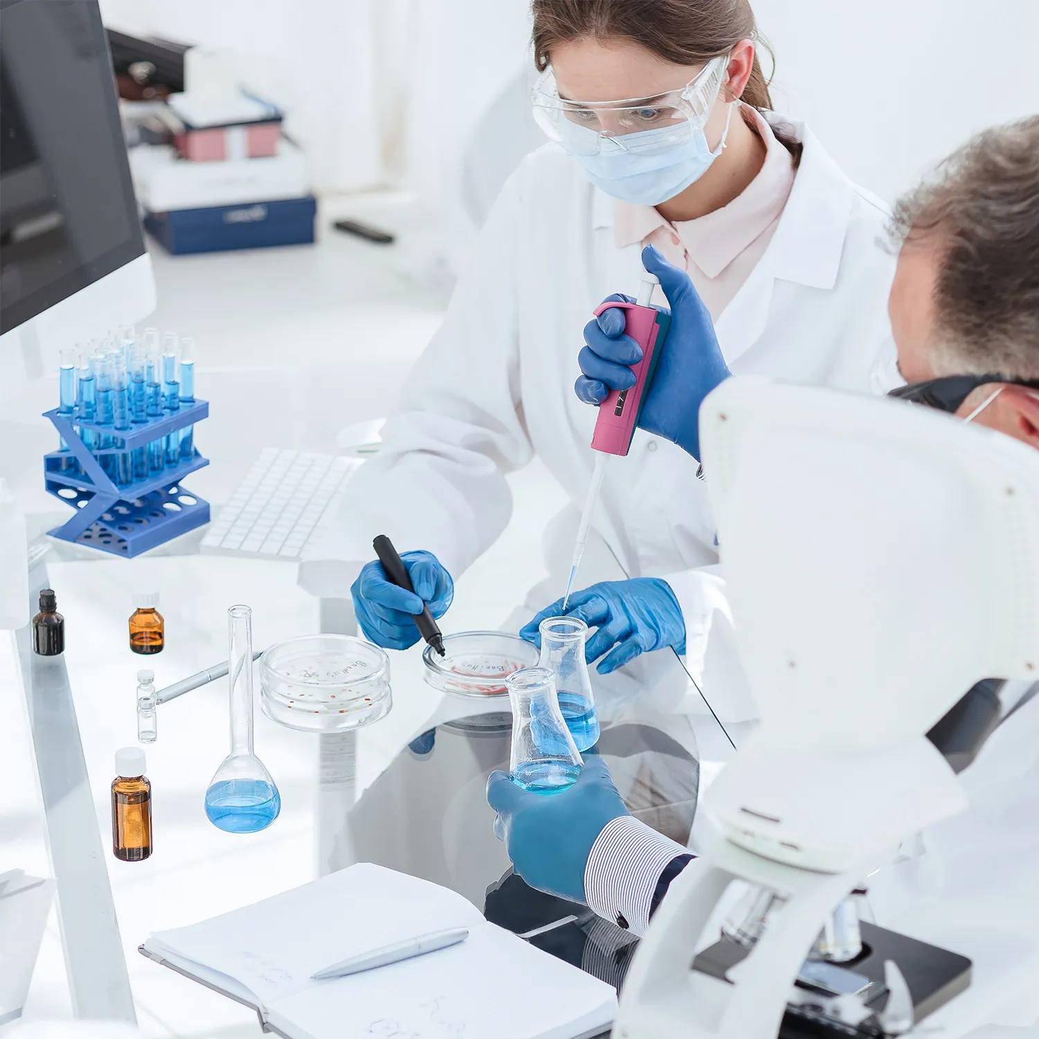 مختبر طبي حديث